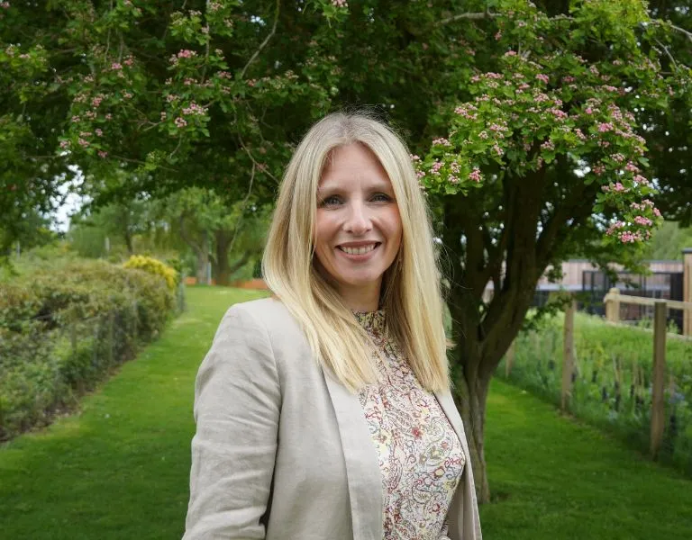 Lisa Mitchinson