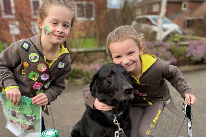 Children fundraising for Woodgreen